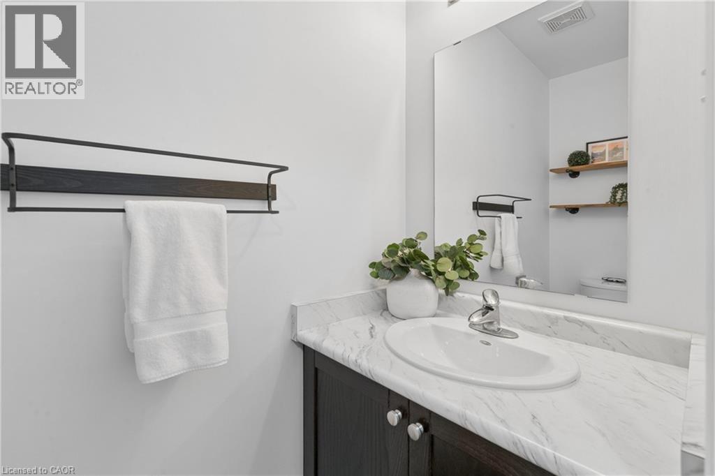42 Renfrew Street, Kitchener, Ontario  N2R 0G5 - Photo 12 - 40872319