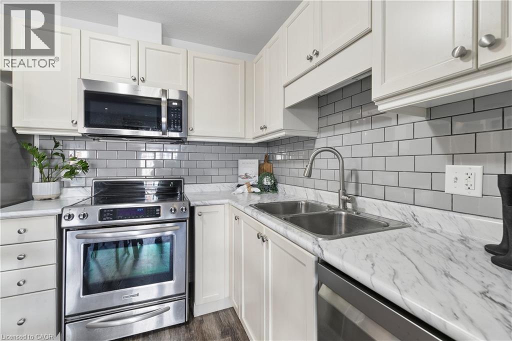 42 Renfrew Street, Kitchener, Ontario  N2R 0G5 - Photo 7 - 40872319