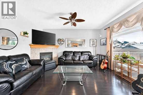 38 Coral Reef Crescent NE, Calgary, Alberta  T3J 3Y4 - Photo 4 - A2354581