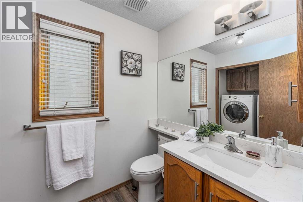 509 Hawkstone Drive NW, Calgary, Alberta  T3G 3R2 - Photo 17 - A2355458