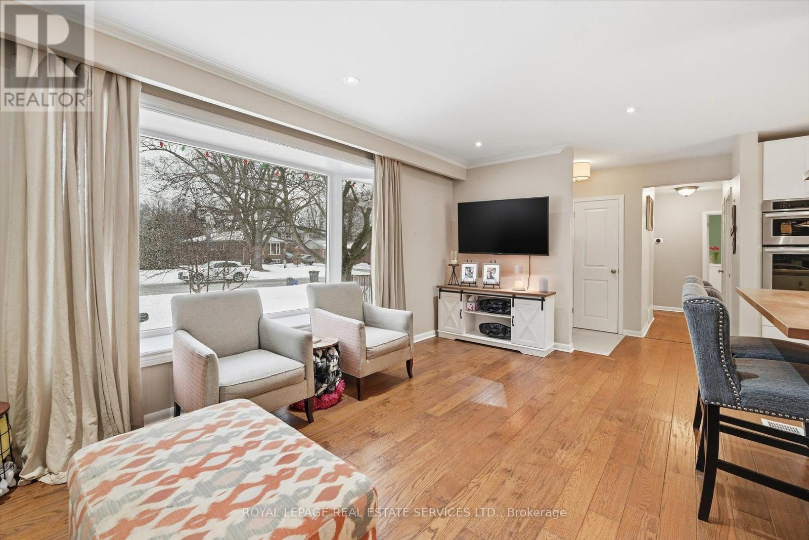 464 Tower Drive, Oakville, Ontario  L6L 4R3 - Photo 7 - W14129318