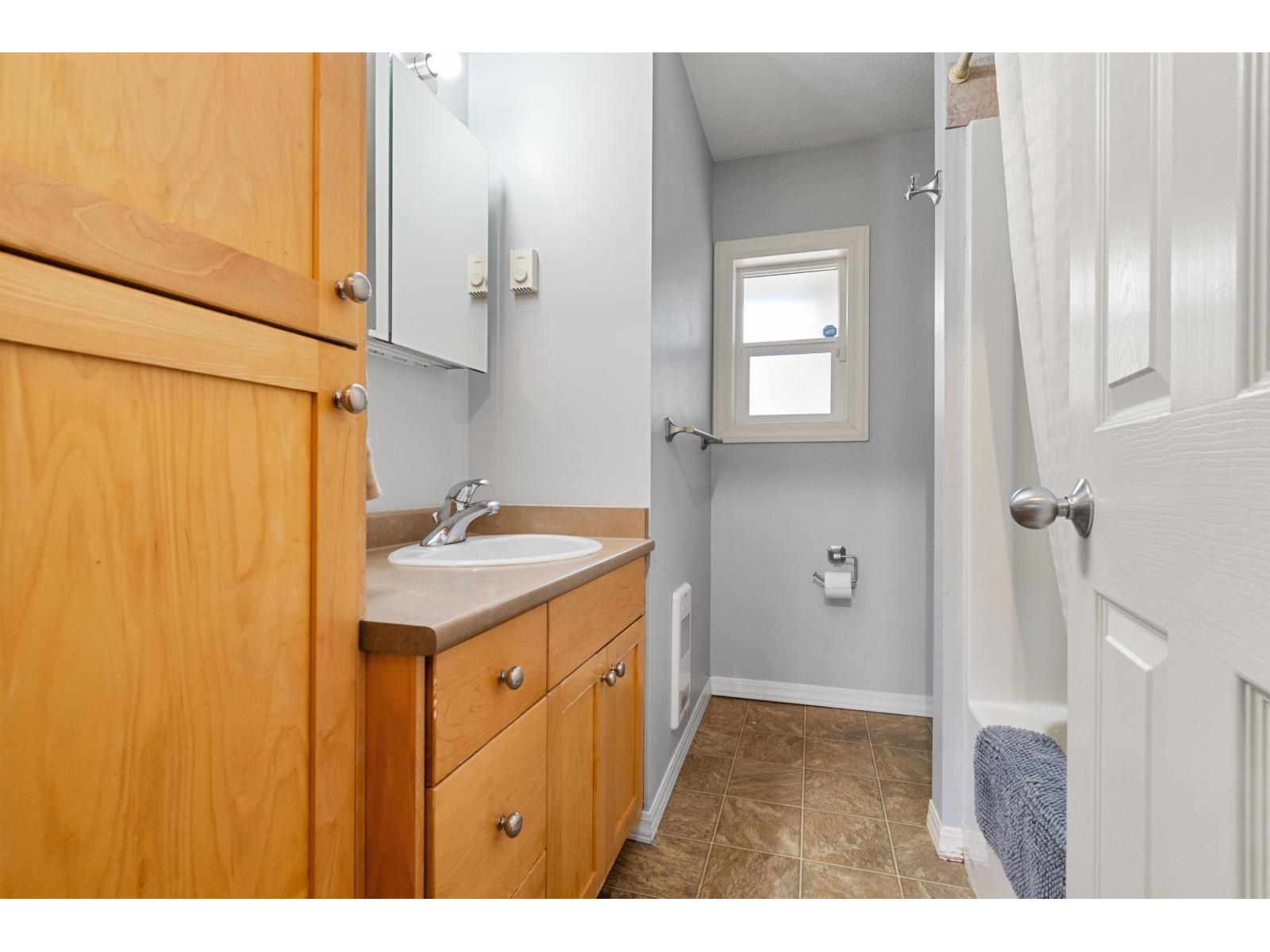 648 HUDSON BAY STREET|Hope