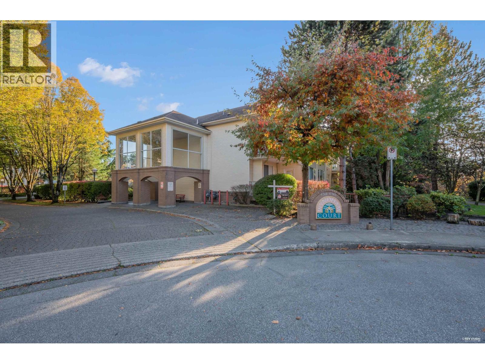 413 6742 Station Hill Court, Burnaby, British Columbia  V3N 4V2 - Photo 5 - R3178740