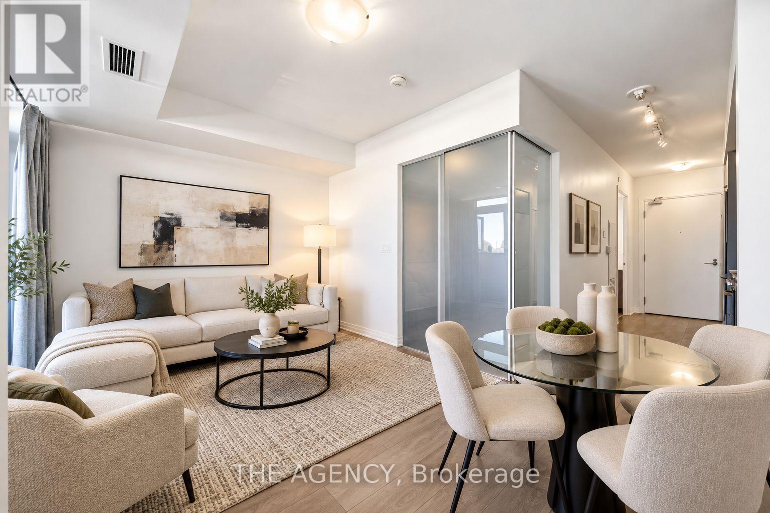 320 - 2301 DANFORTH AVENUE, Toronto, Ontario