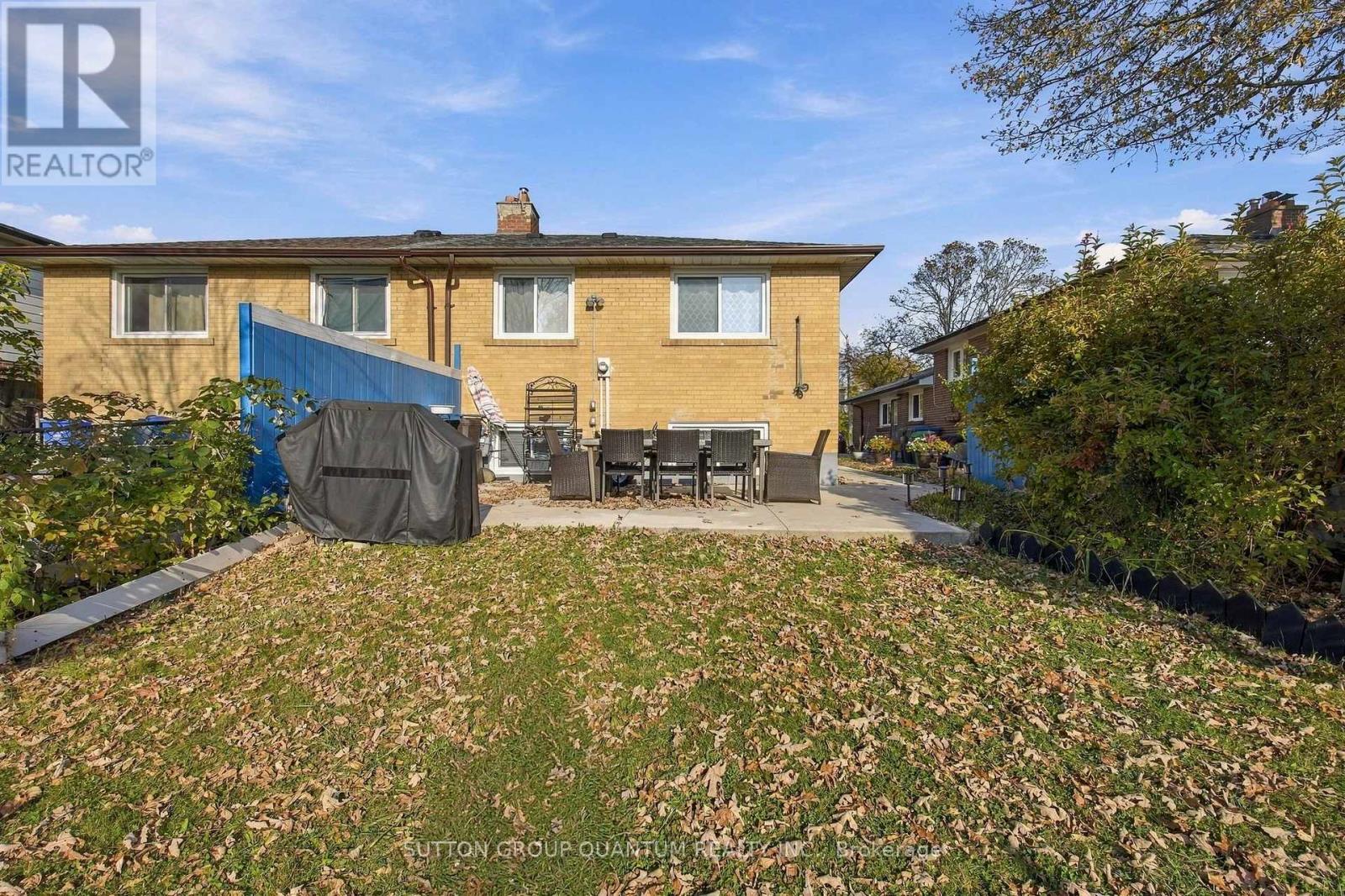1259 Fairdale Drive, Mississauga, Ontario  L5C 1K3 - Photo 37 - W14129282