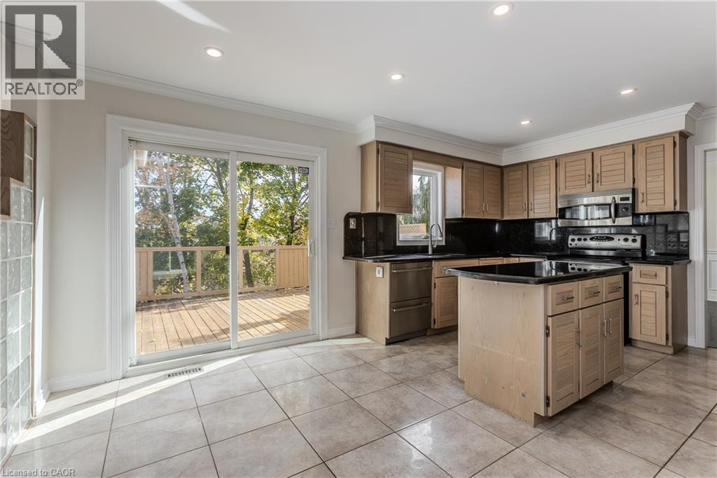 1327 Hazelton Boulevard, Burlington, Ontario  L7P 4V1 - Photo 12 - 40874767