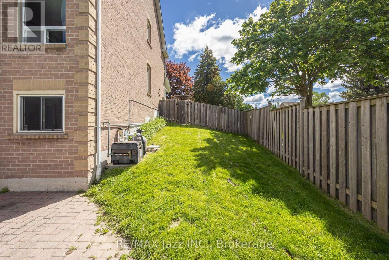2 Coomer Crescent, Ajax, Ontario  L1T 3B6 - Photo 11 - E14129428