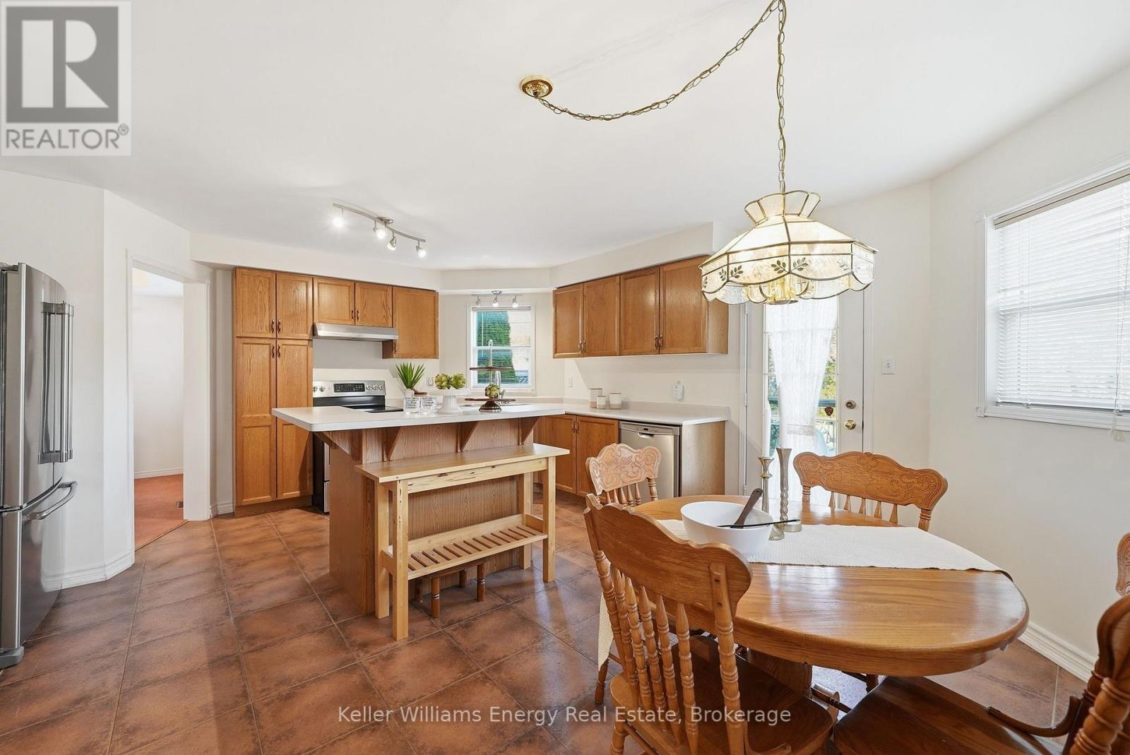 85 Watford Street, Whitby, Ontario  L1M 1E8 - Photo 14 - E14129510