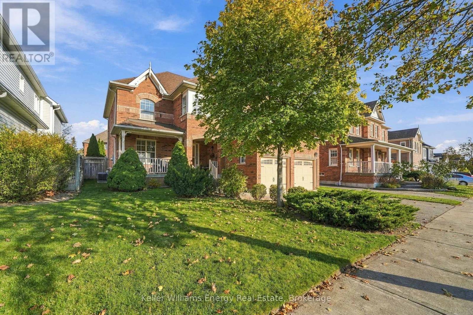 85 Watford Street, Whitby, Ontario  L1M 1E8 - Photo 2 - E14129510