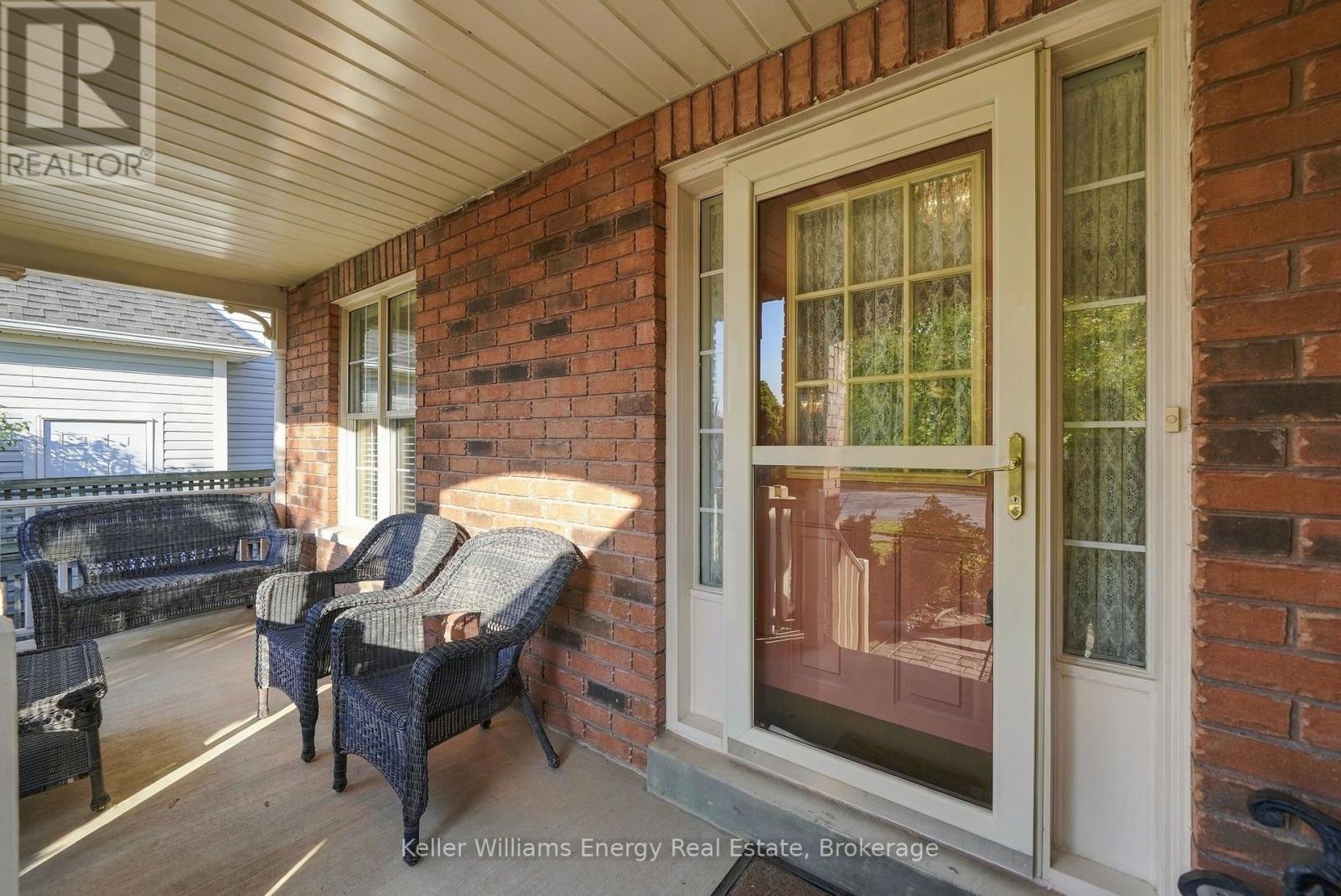 85 Watford Street, Whitby, Ontario  L1M 1E8 - Photo 3 - E14129510