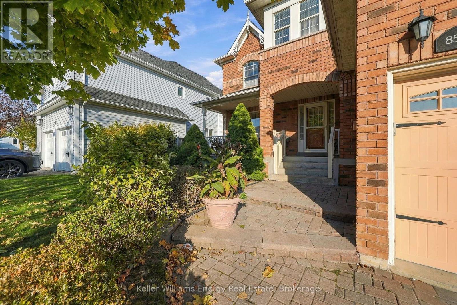 85 Watford Street, Whitby, Ontario  L1M 1E8 - Photo 5 - E14129510