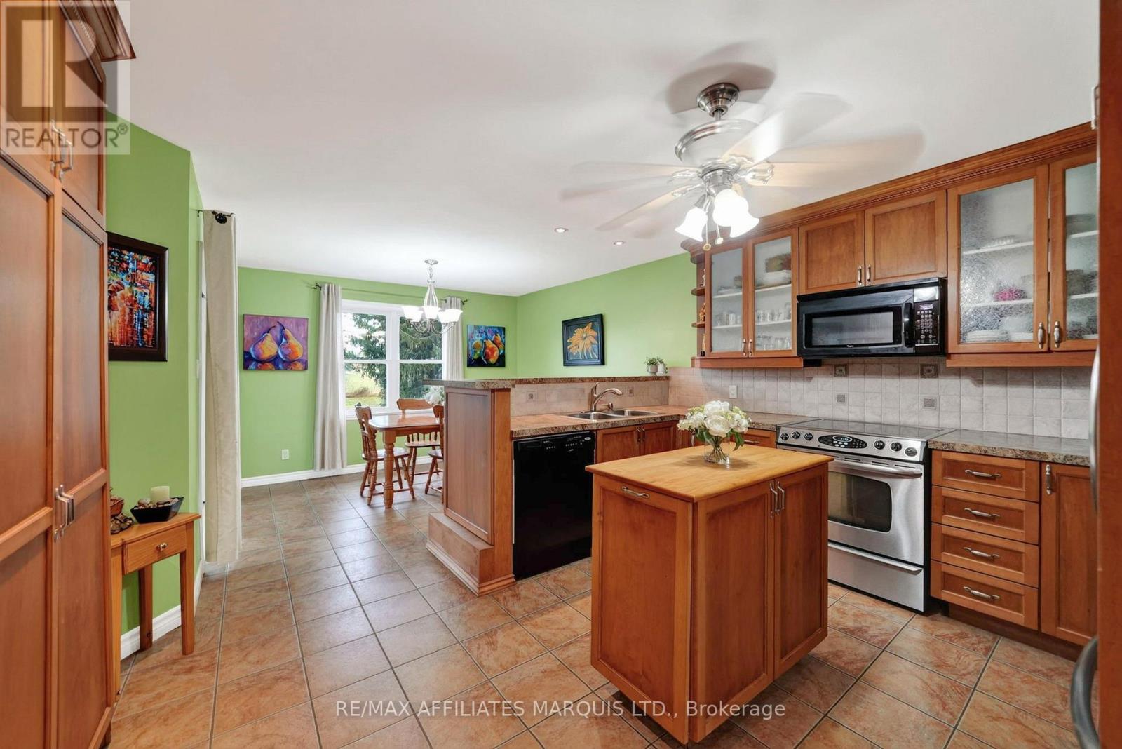 18233 County  2 Road, South Glengarry, Ontario K6H 5R5 - Photo 4 - X14129454