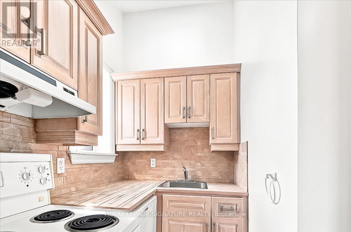 3 - 12 Foxbar Road, Toronto, Ontario  M4V 2G6 - Photo 7 - C14129632