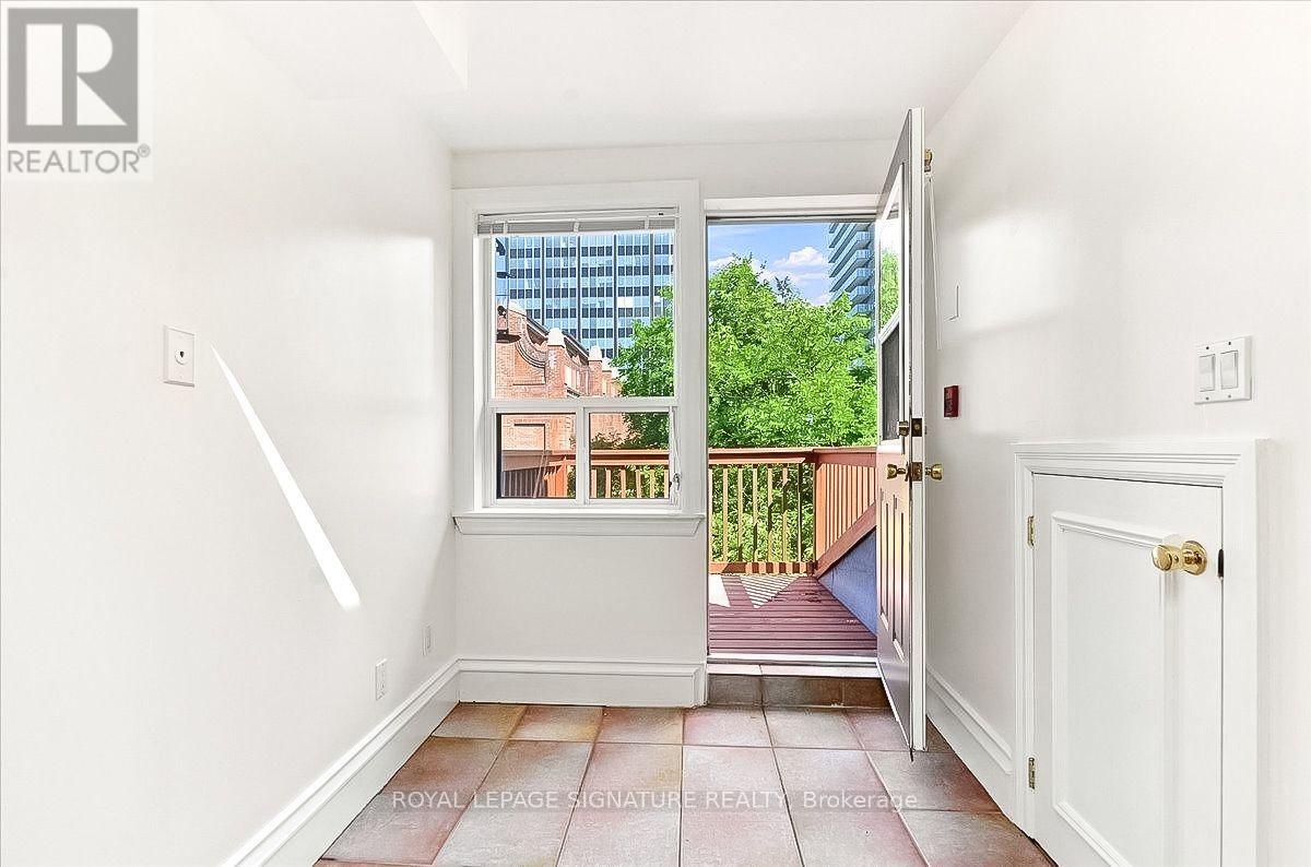 3 - 12 Foxbar Road, Toronto, Ontario  M4V 2G6 - Photo 9 - C14129632
