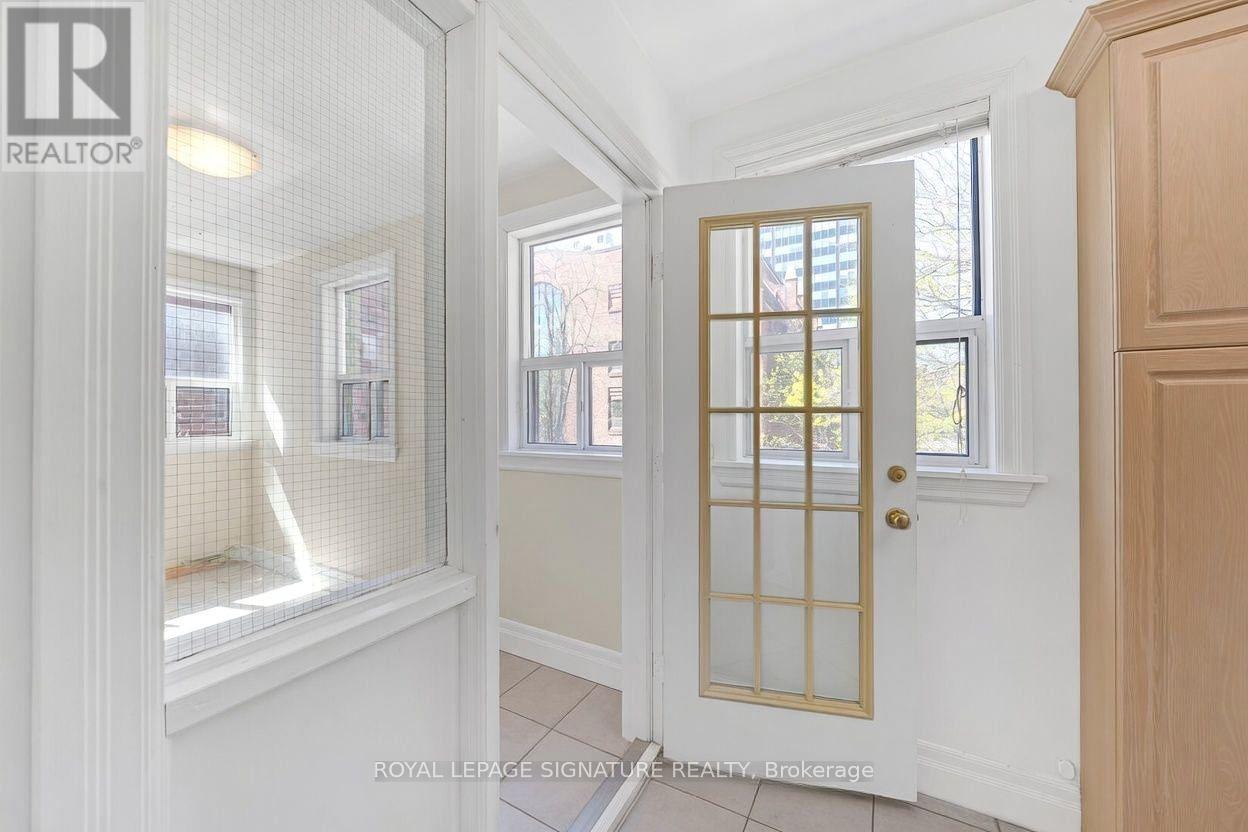 2 - 12 Foxbar Road, Toronto, Ontario  M4V 2G6 - Photo 10 - C14129642