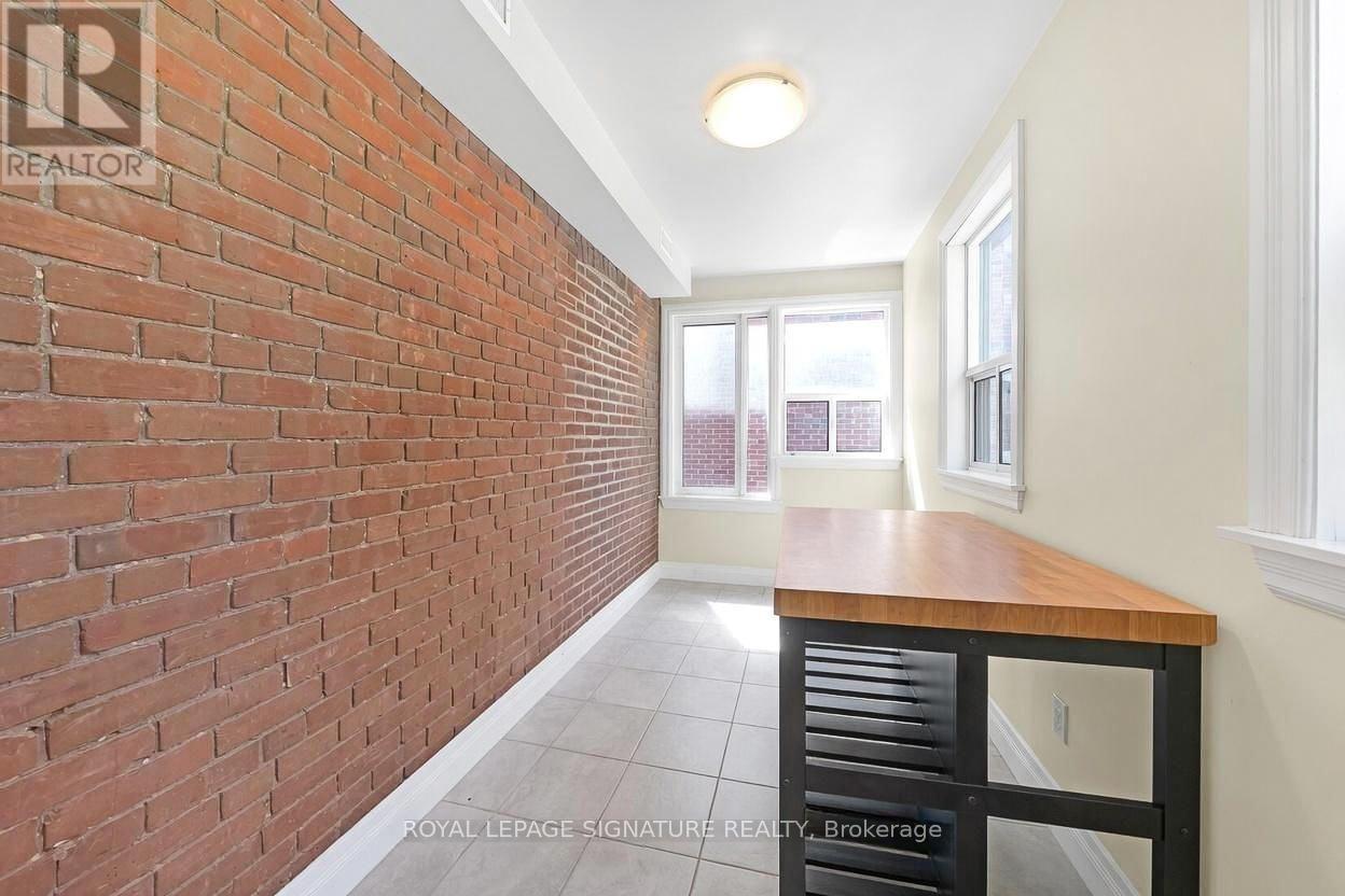 2 - 12 Foxbar Road, Toronto, Ontario  M4V 2G6 - Photo 13 - C14129642