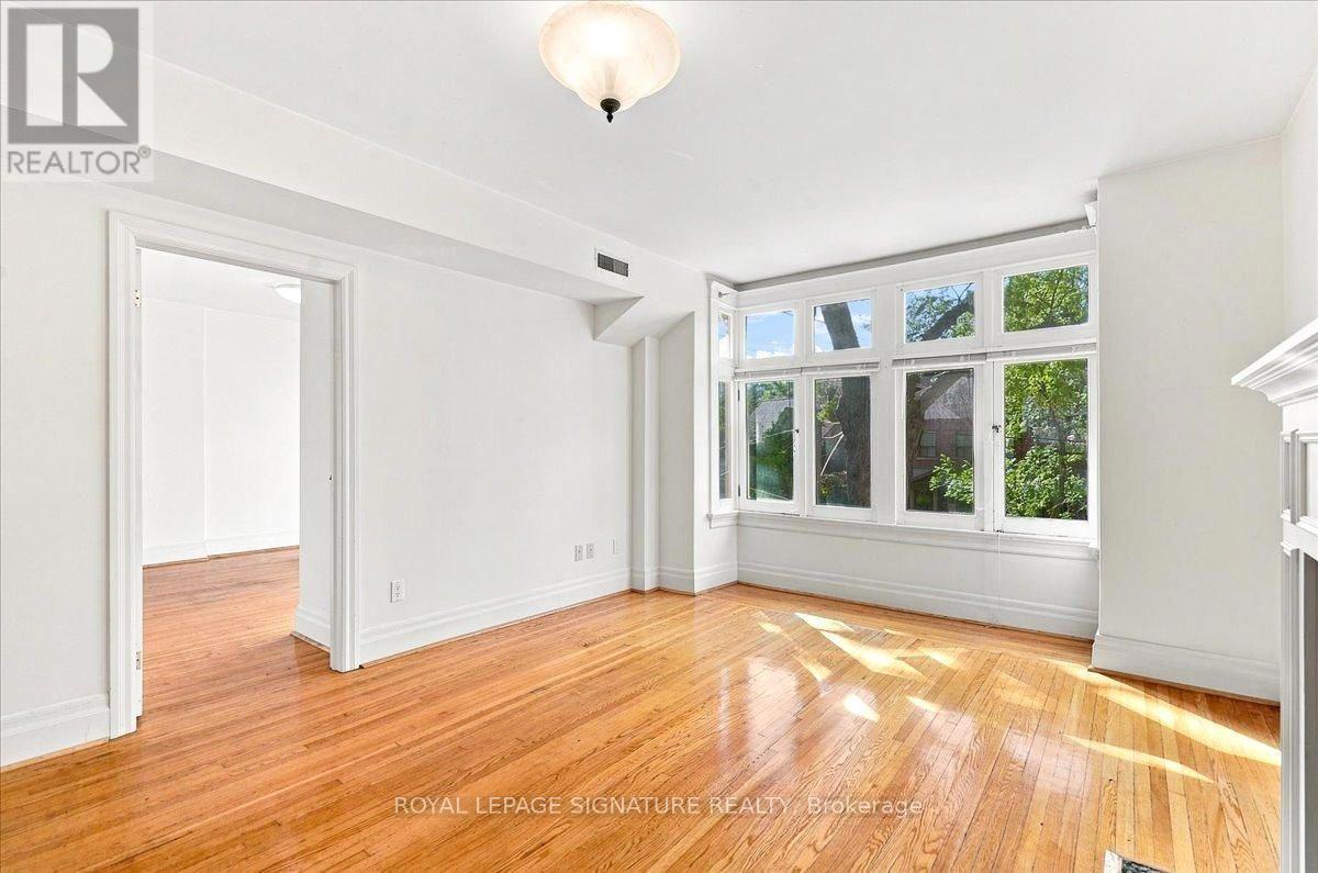 2 - 12 Foxbar Road, Toronto, Ontario  M4V 2G6 - Photo 2 - C14129642
