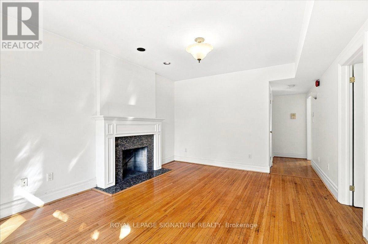 2 - 12 Foxbar Road, Toronto, Ontario  M4V 2G6 - Photo 3 - C14129642