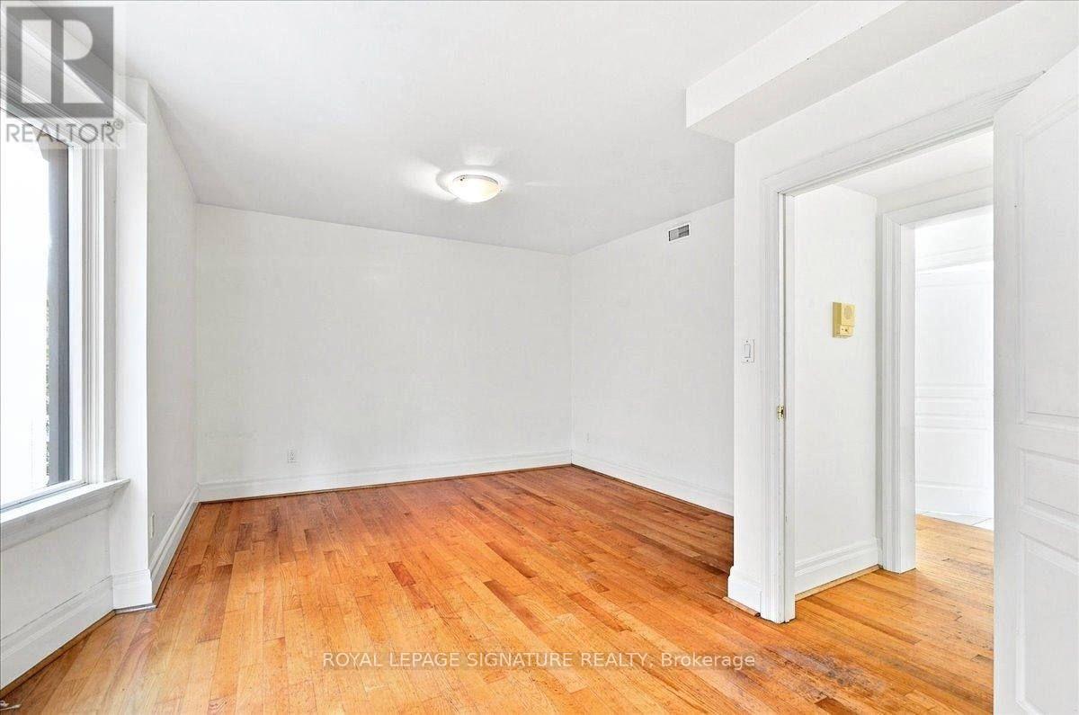 2 - 12 Foxbar Road, Toronto, Ontario  M4V 2G6 - Photo 6 - C14129642