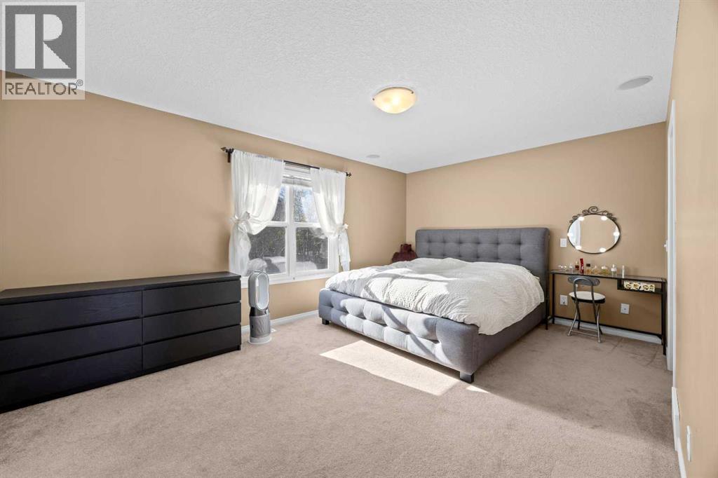 203 St Moritz Drive SW, Calgary, Alberta  T3H 0A7 - Photo 28 - A2352842