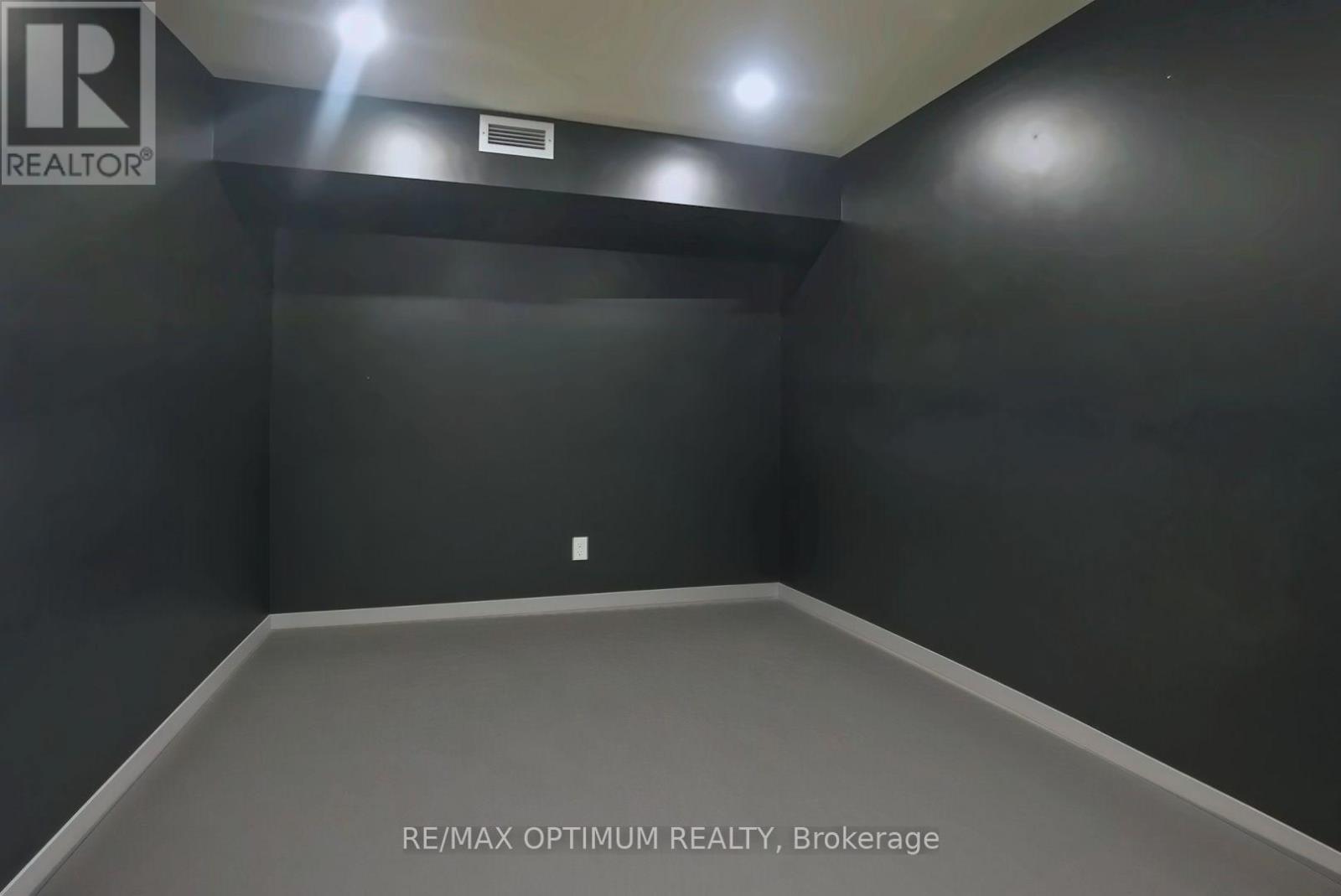 5 - 5500 Tomken Road, Mississauga, Ontario  L4W 2Z4 - Photo 8 - W14129152