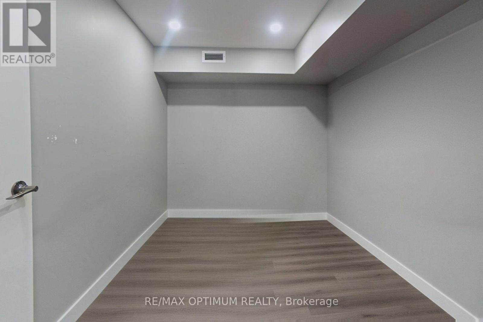 5 - 5500 Tomken Road, Mississauga, Ontario  L4W 2Z4 - Photo 11 - W14129152
