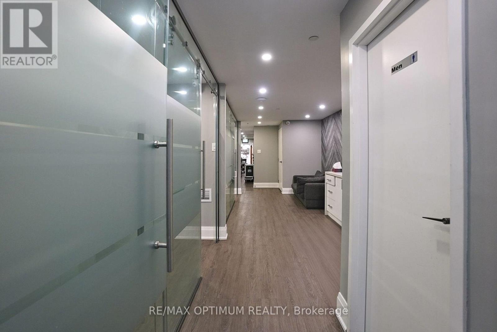 5 - 5500 Tomken Road, Mississauga, Ontario  L4W 2Z4 - Photo 3 - W14129152