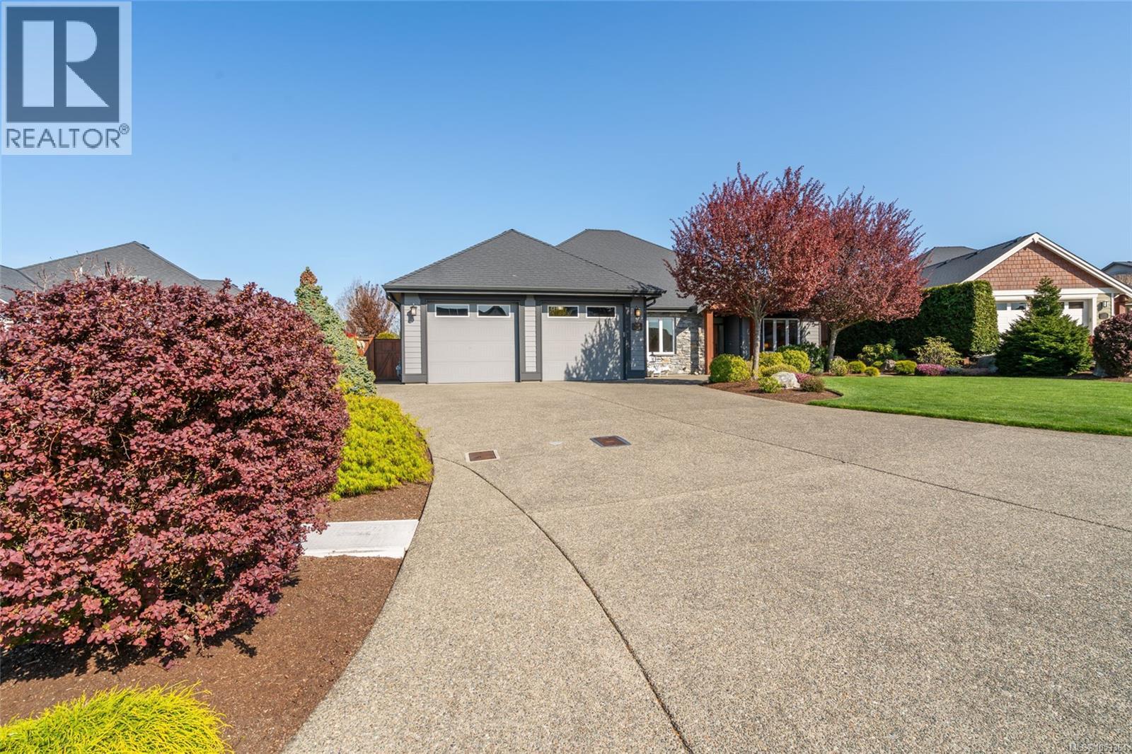 1043 Blue Water Pl