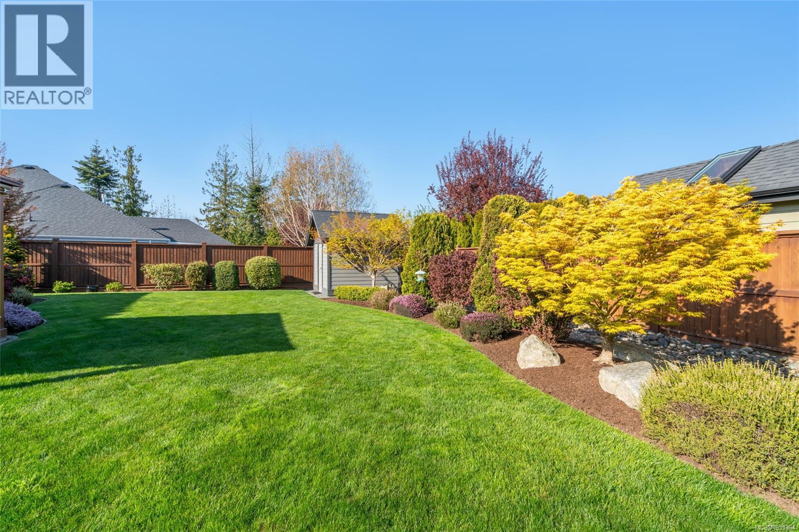 1043 Blue Water Pl