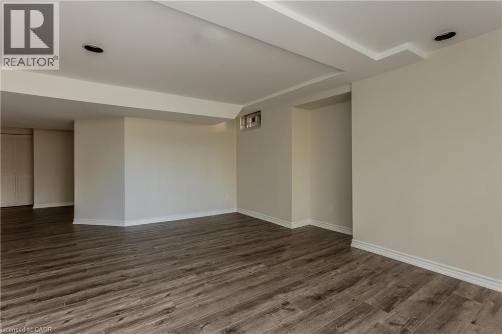 1327 Hazelton Boulevard, Burlington, Ontario  L7P 4V1 - Photo 36 - 40874767