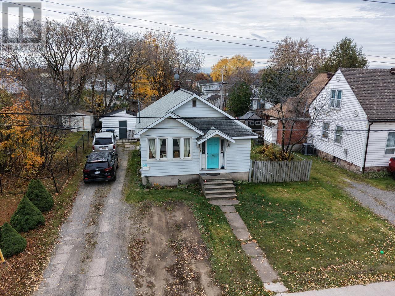 54 St. Georges AVE E, Sault Ste. Marie, Ontario