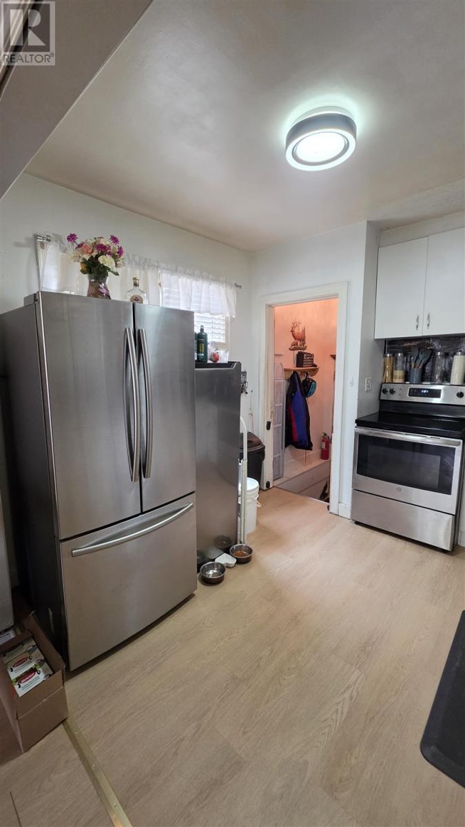 54 St. Georges Ave E, Sault Ste. Marie, Ontario  P6B 1W7 - Photo 3 - SM263028