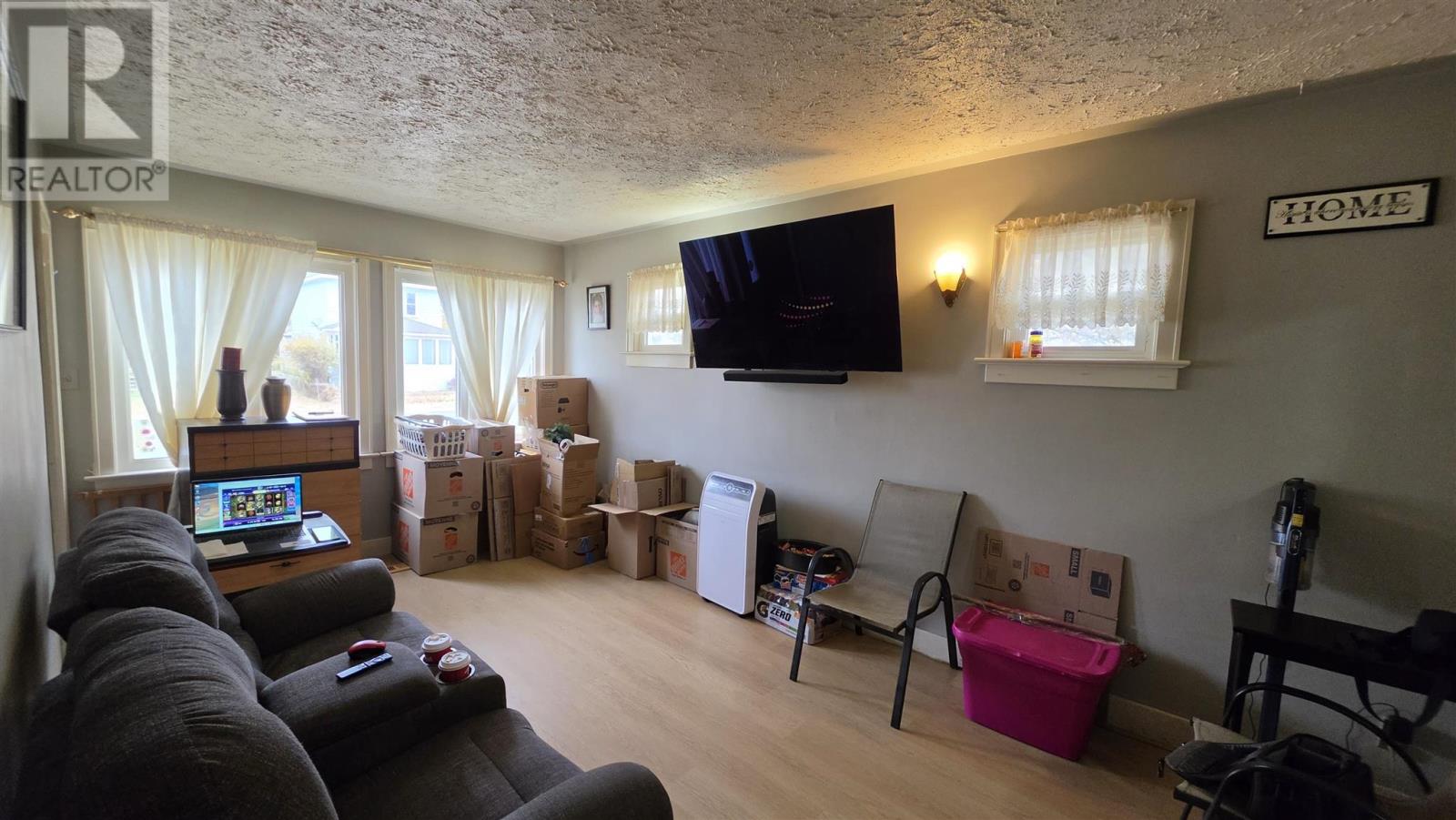 54 St. Georges Ave E, Sault Ste. Marie, Ontario  P6B 1W7 - Photo 5 - SM263028