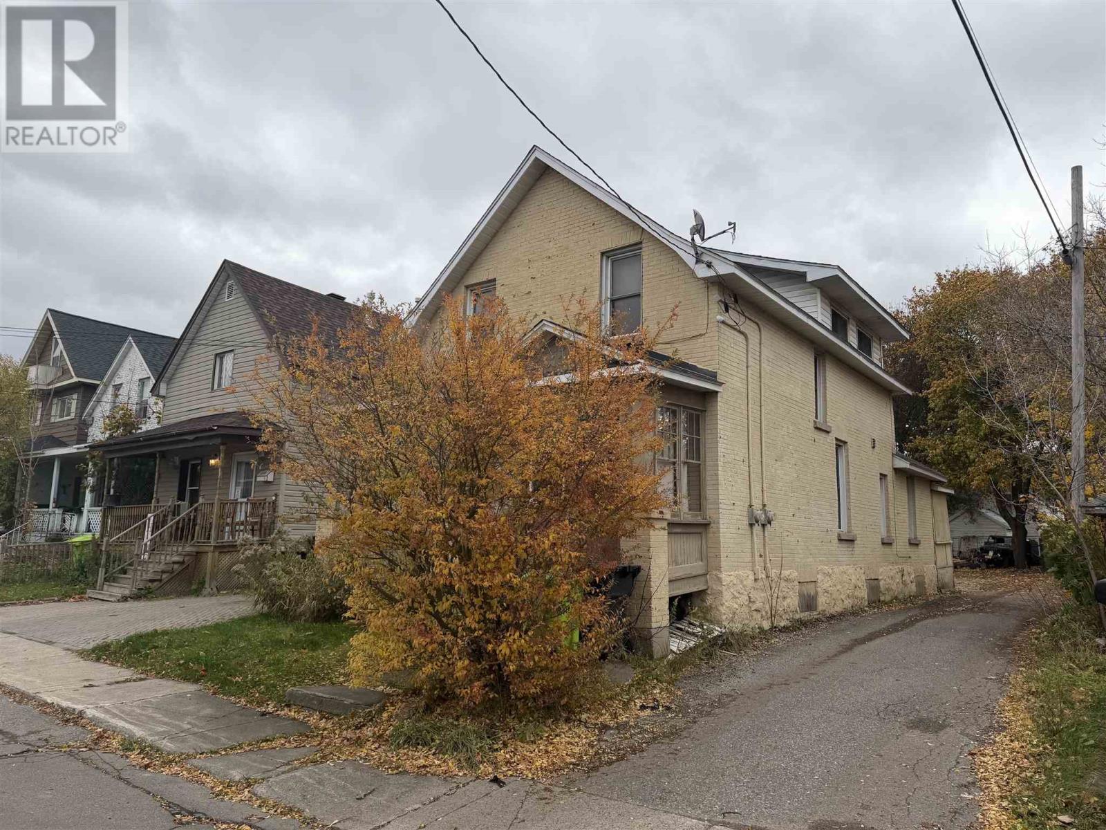 14 Abbott St, Sault Ste. Marie, Ontario  P6A 2V9 - Photo 4 - SM263029