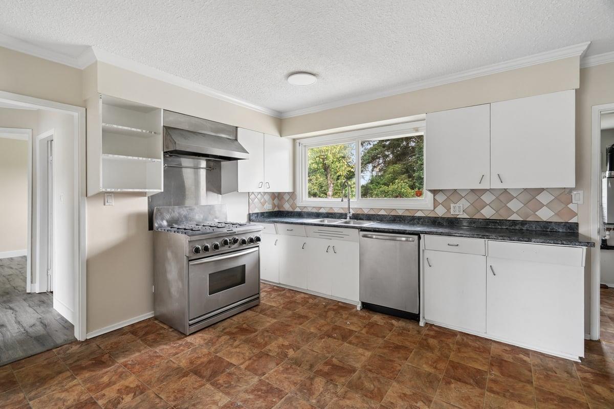 46916 ACORN AVENUE|Chilliwack Proper East