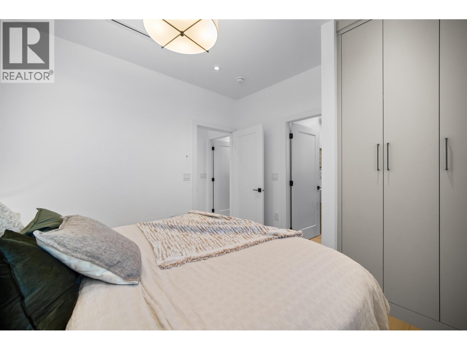2 6879 Quebec Street, Vancouver, British Columbia  V5X 3G3 - Photo 10 - R3179564