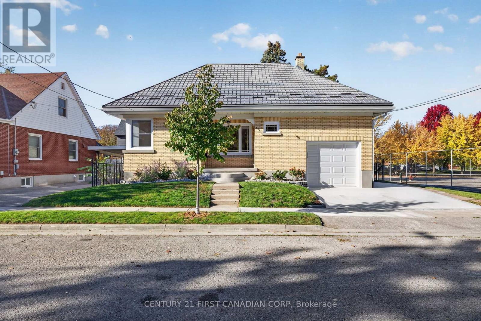 636 Wallace Street, London East, Ontario  N5Y 3R7 - Photo 3 - X14129674