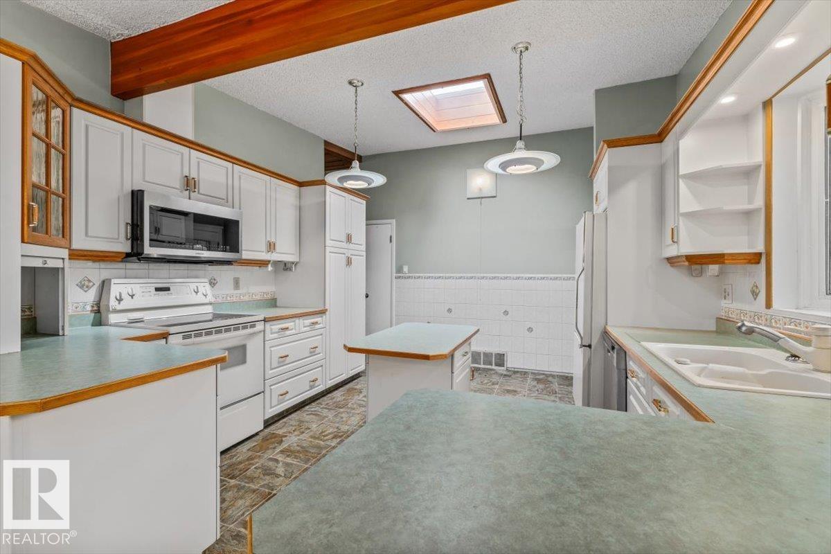 5118 114a St NW, Edmonton, Alberta  T6H 3M6 - Photo 4 - E4514717