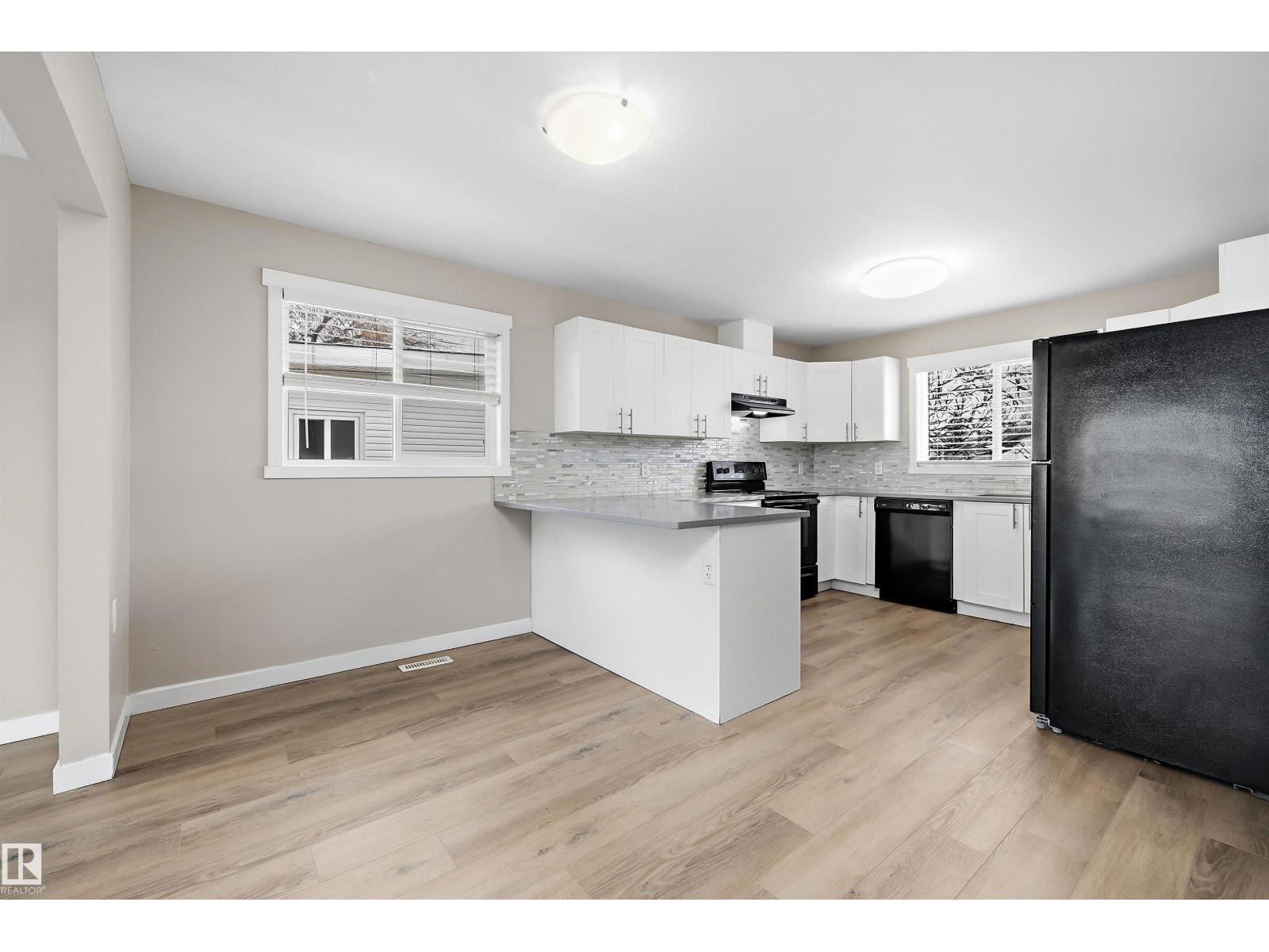 7227 152A AV NW