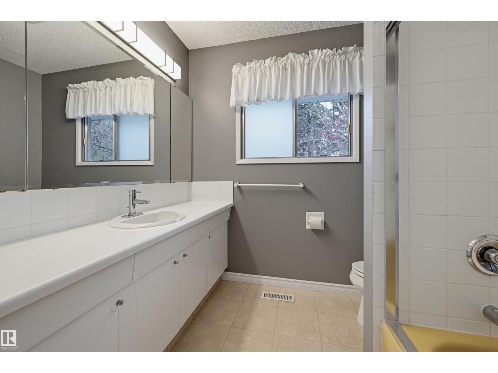 88 QUESNELL RD NW