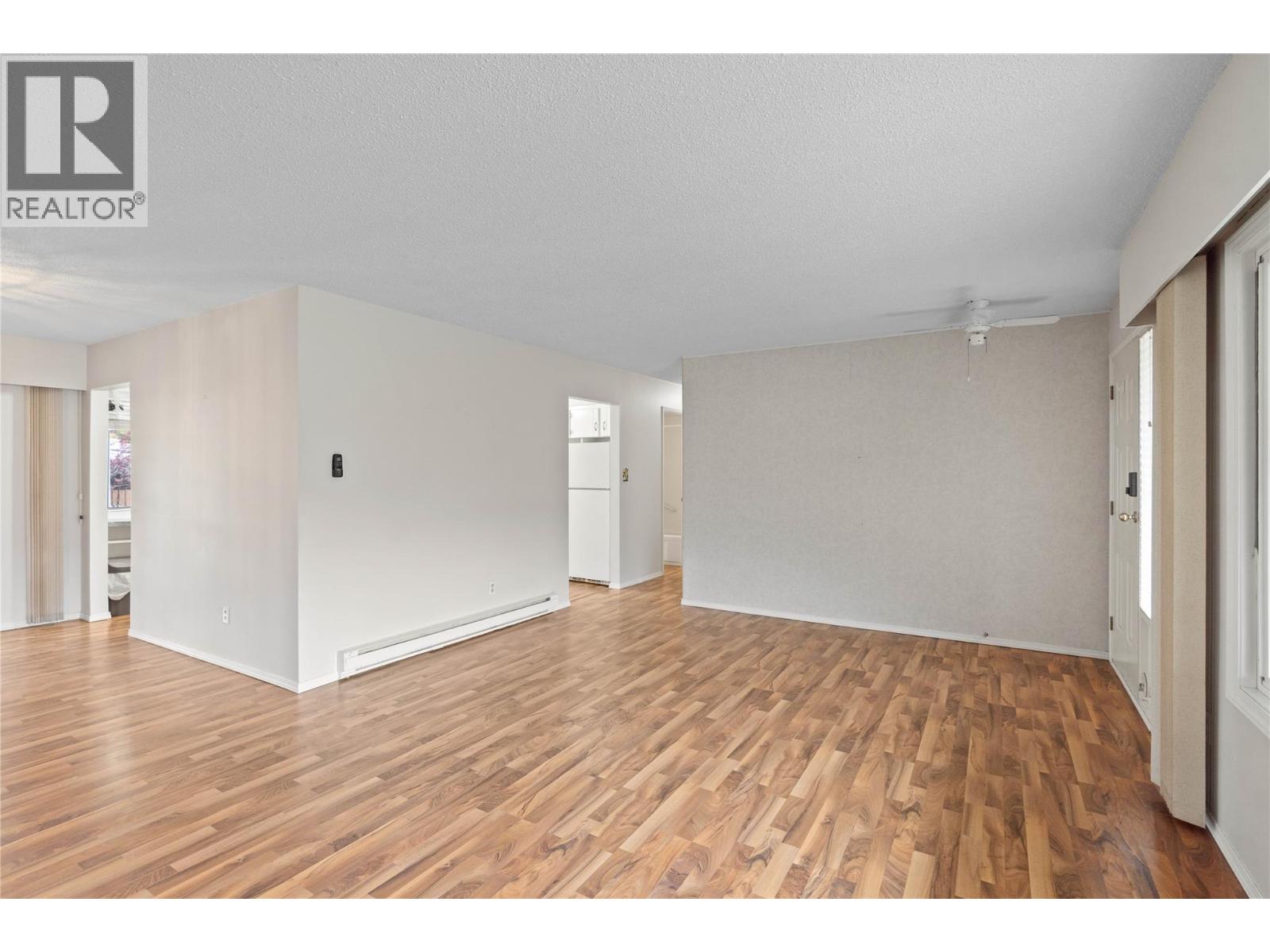 225 Lakeshore Drive