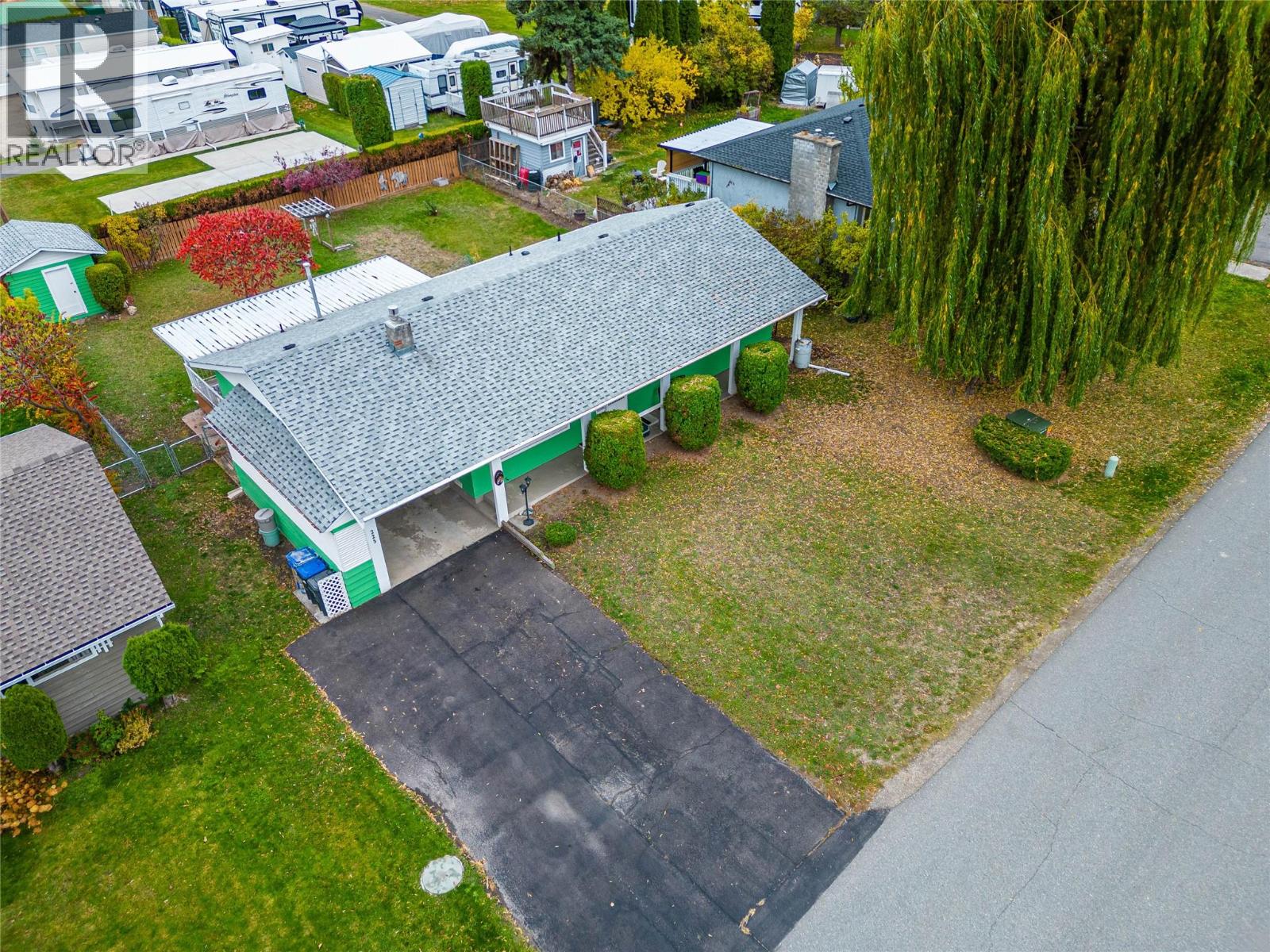 225 Lakeshore Drive