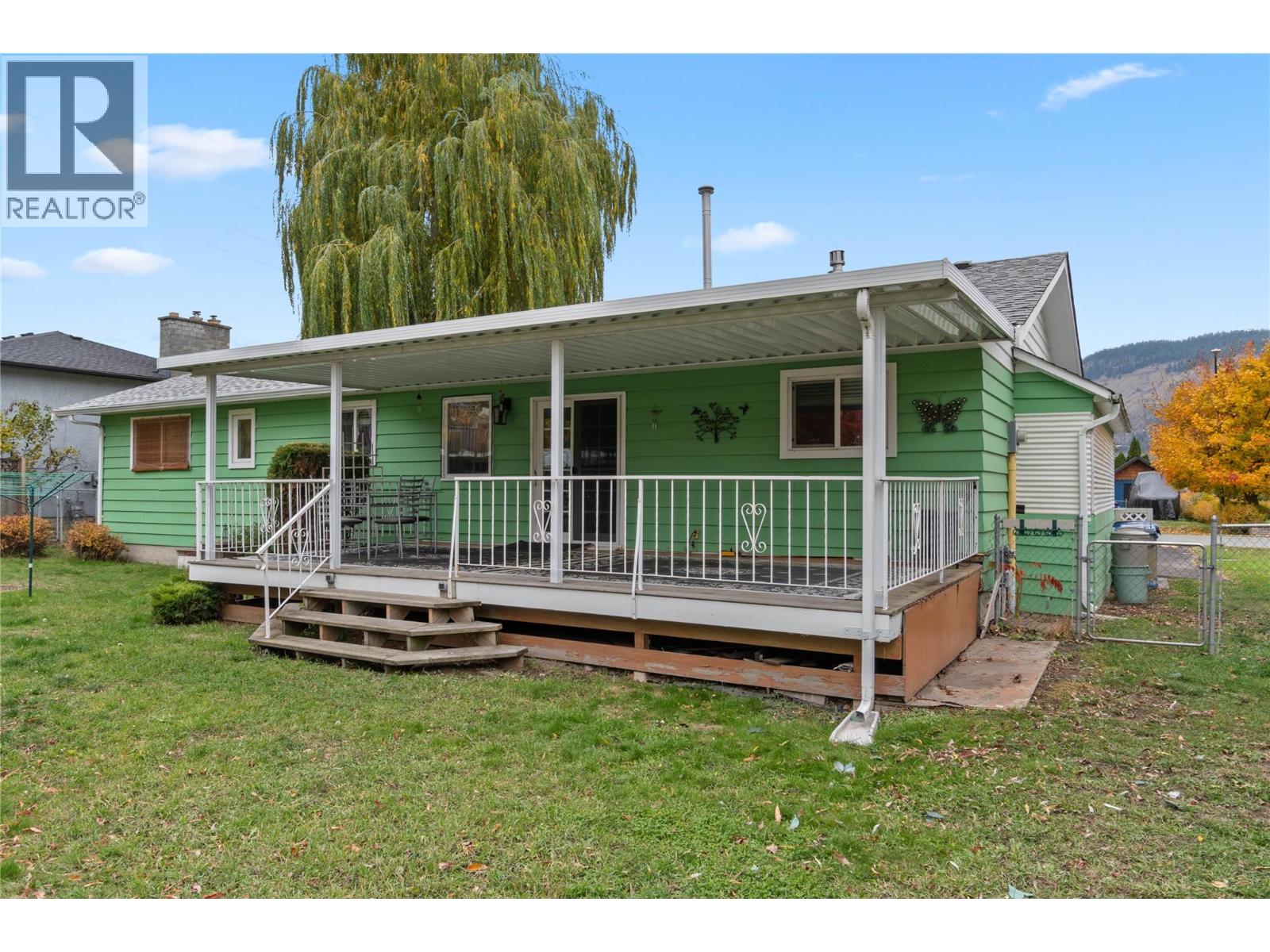 225 Lakeshore Drive