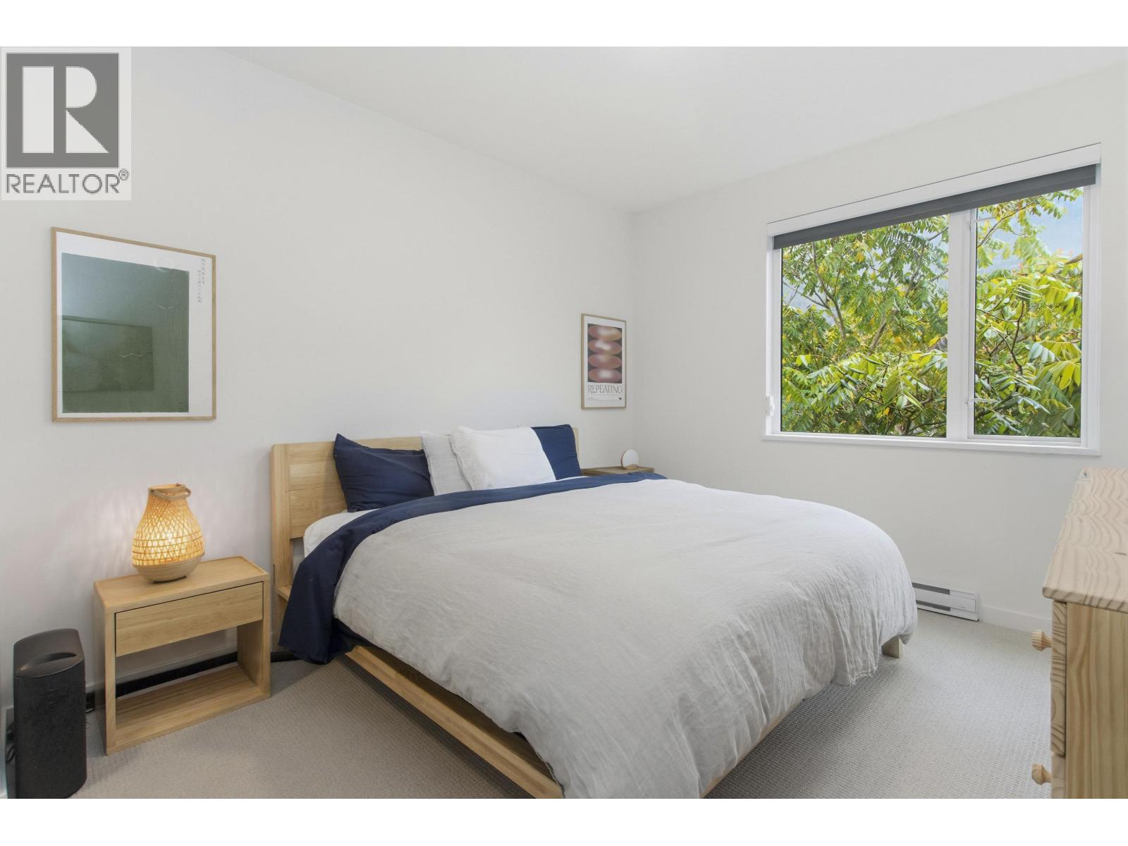 7 1089 WILSON CRESCENT
