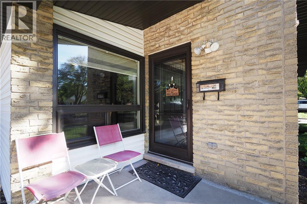 79 The Greenway, Cambridge, Ontario  N1R 6L6 - Photo 2 - 40875051