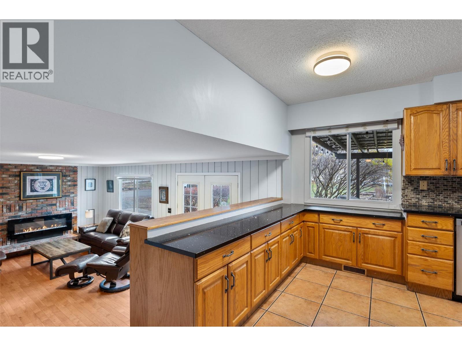 2828 Long Lake Road