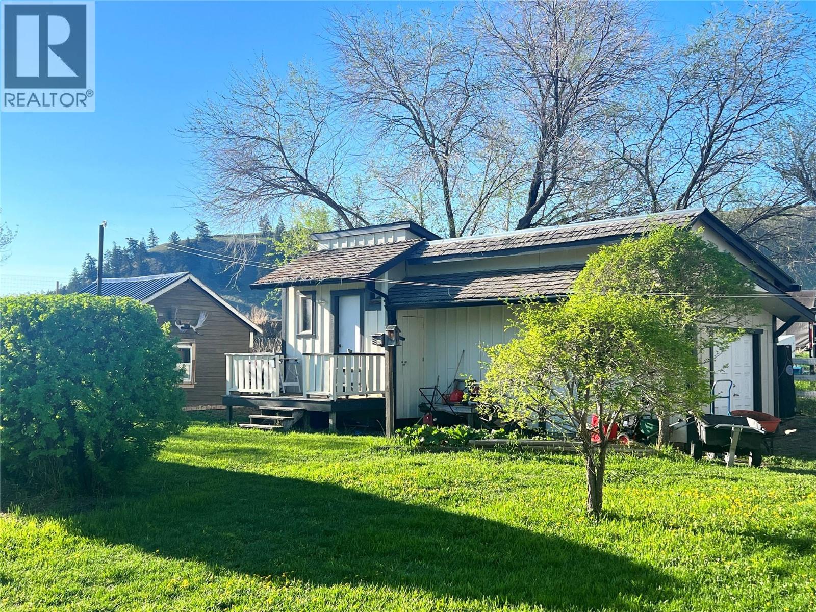 2828 Long Lake Road