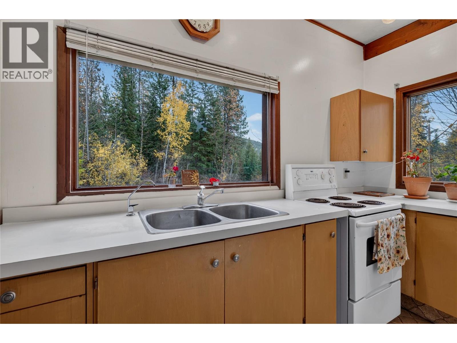 7275 Tillicum Road, Vernon, British Columbia  V1B 3N9 - Photo 16 - 10404497