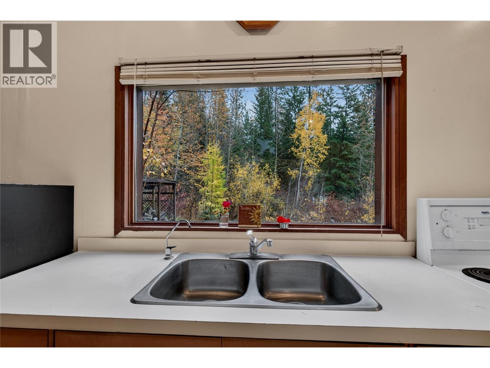 7275 Tillicum Road, Vernon, British Columbia  V1B 3N9 - Photo 17 - 10404497