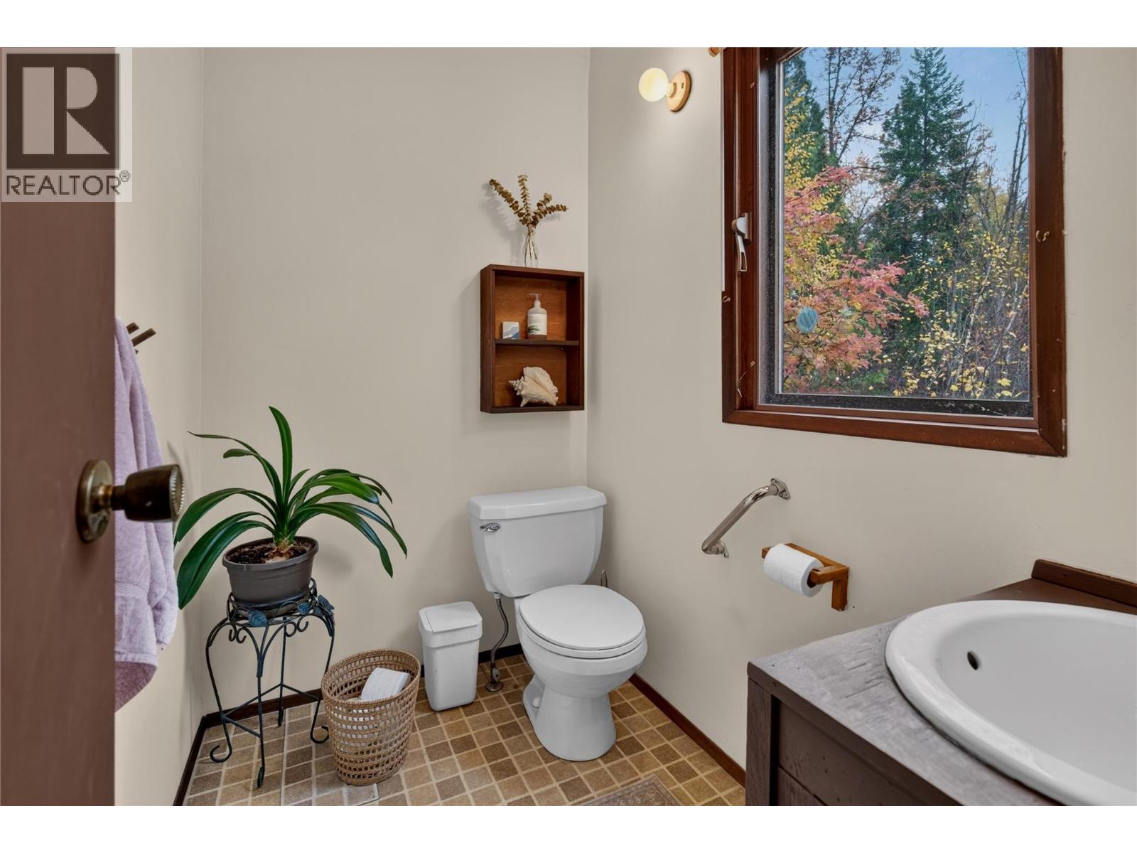 7275 Tillicum Road, Vernon, British Columbia  V1B 3N9 - Photo 57 - 10404497